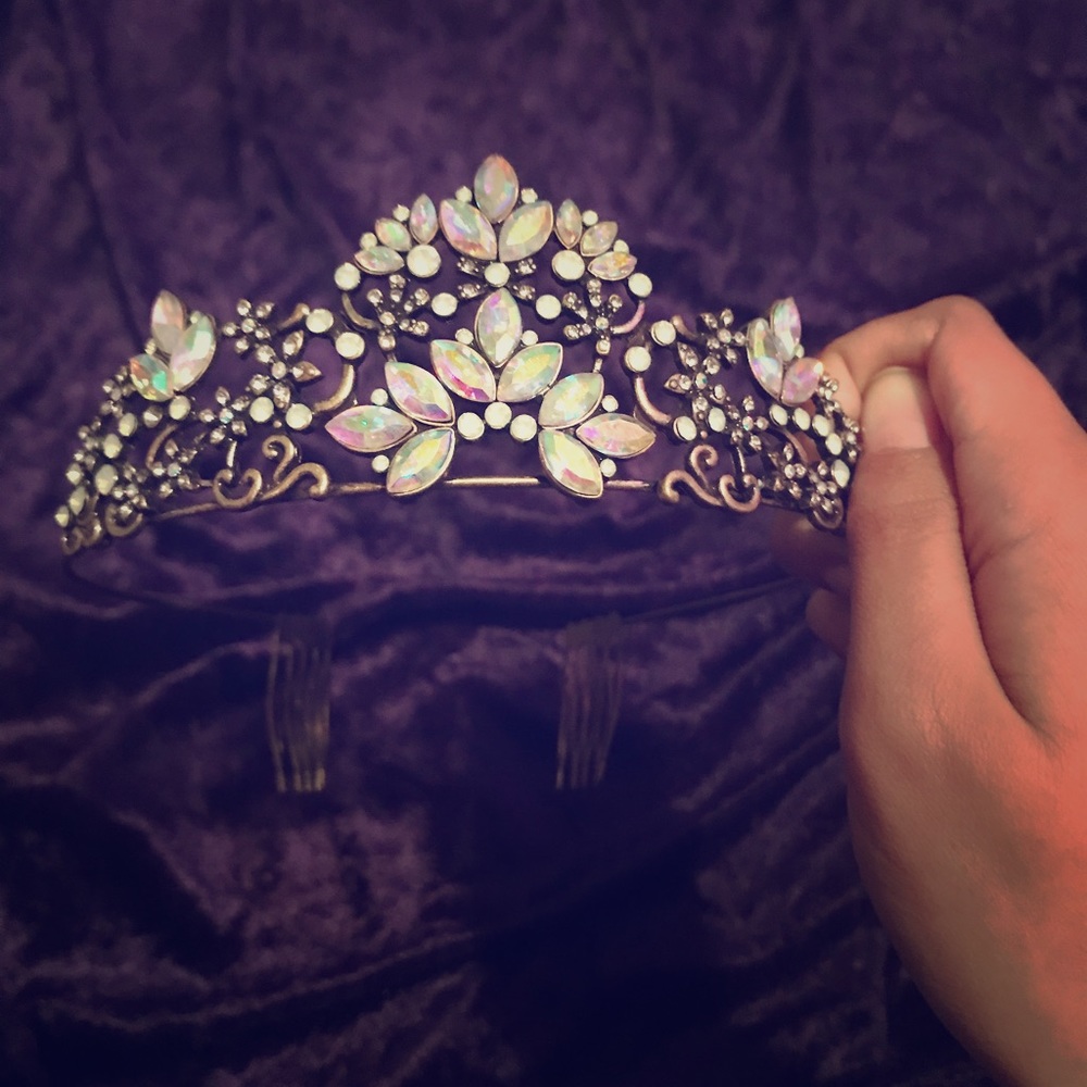 Claire’s Rustic Tiara